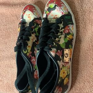 G BY GUESS: Floral Sneakers Size 7